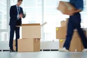Zügelfirma in Zürich beim professionellen Transport von Möbeln – sorgfältige Verpackung und sicherer Transport für einen stressfreien Umzug